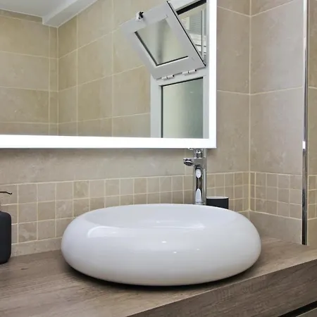 Del Parque Flats - San Millan Apartment