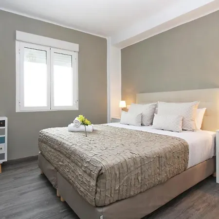 Del Parque Flats - San Millan Apartment Malaga