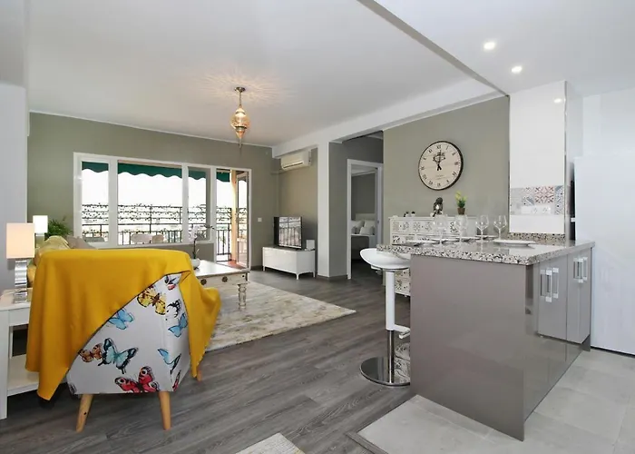Del Parque Flats - San Millan Malaga