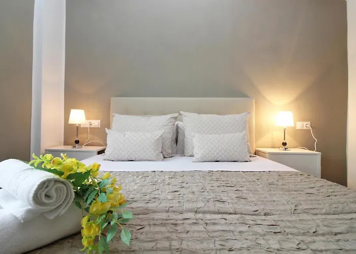 Del Parque Flats - San Millan