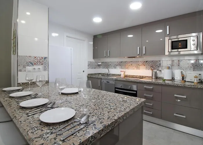 Del Parque Flats - San Millan